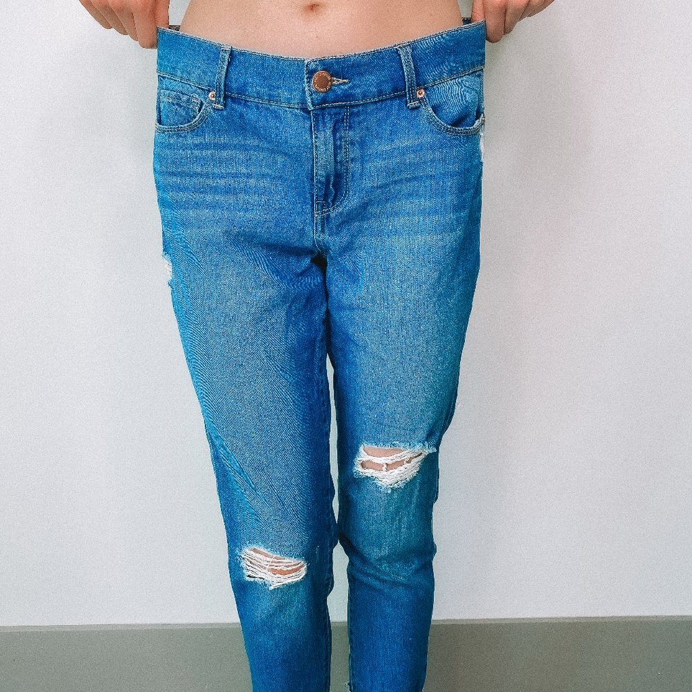 Juicy Couture Skinny Ankle Distressed Jean